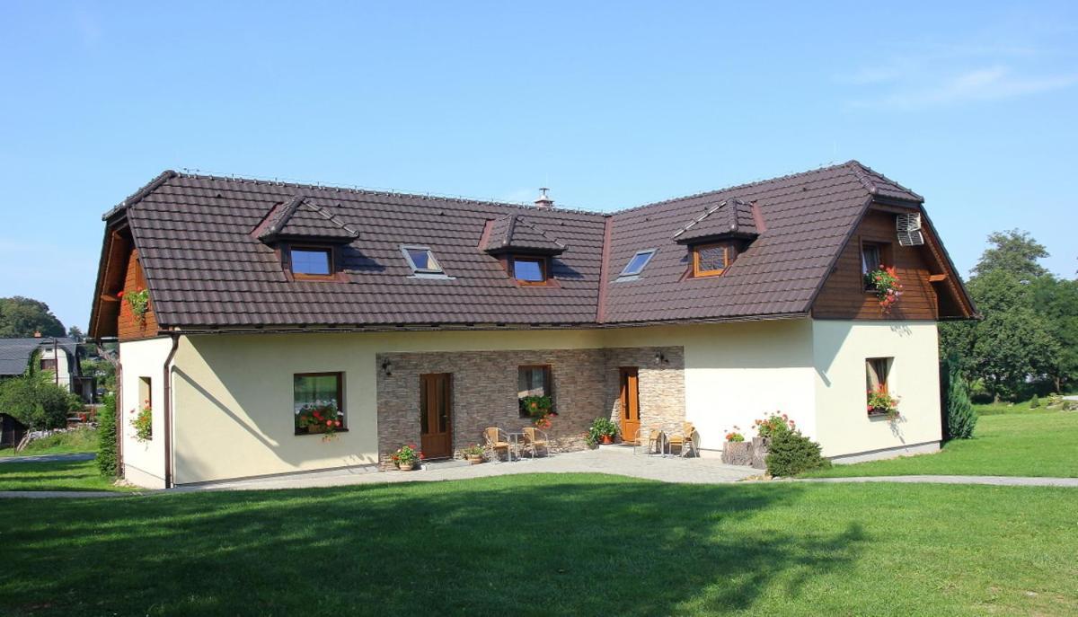 Apartmany Černá Voda Buitenkant foto